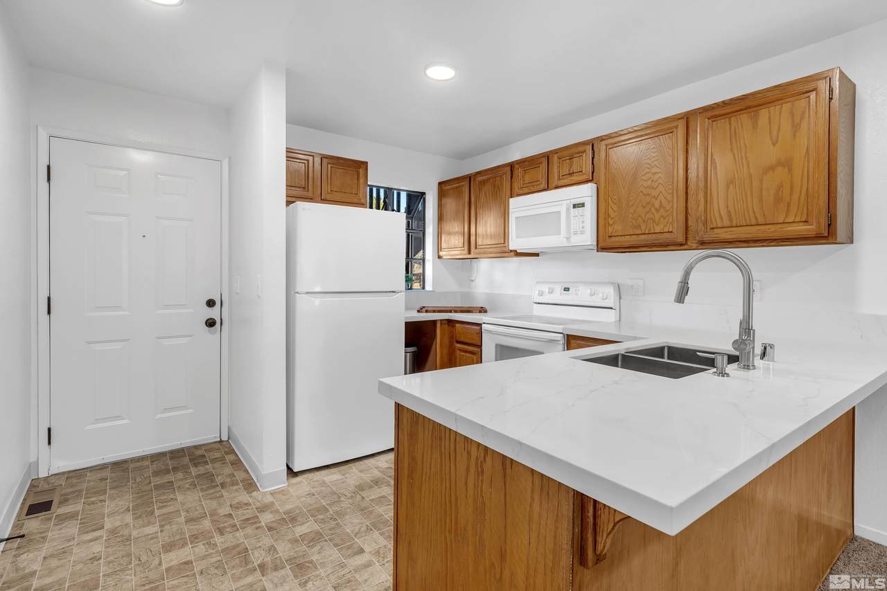2976 Tierra Verde - Photo 1