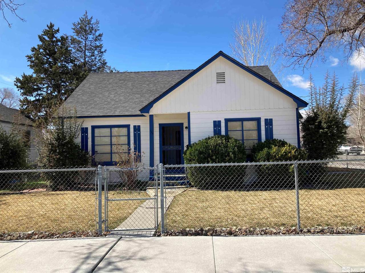 739 16th Street - Photo 1