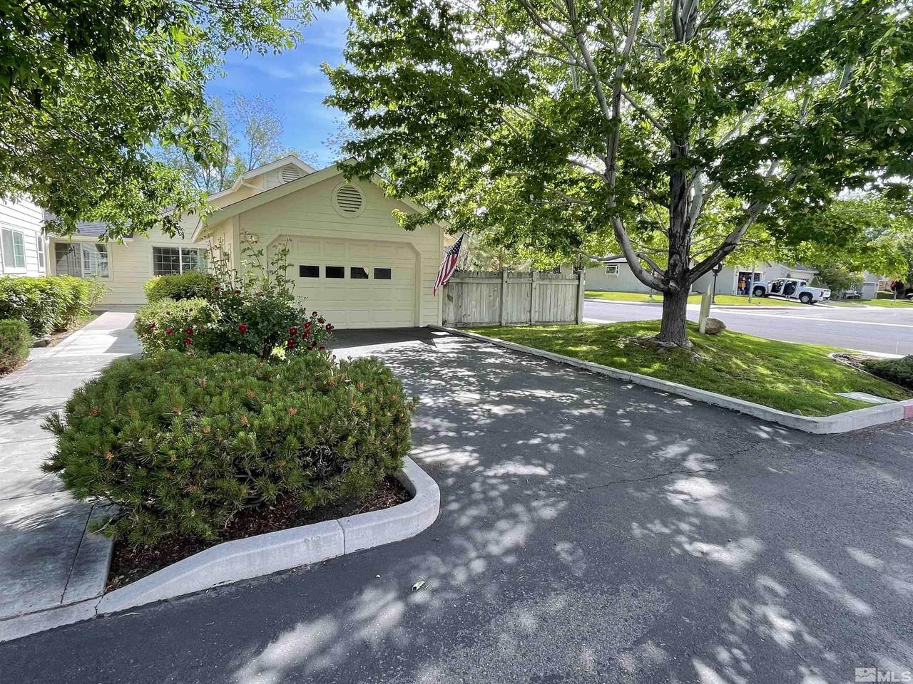 1179 Cottonwood Street - Photo 1