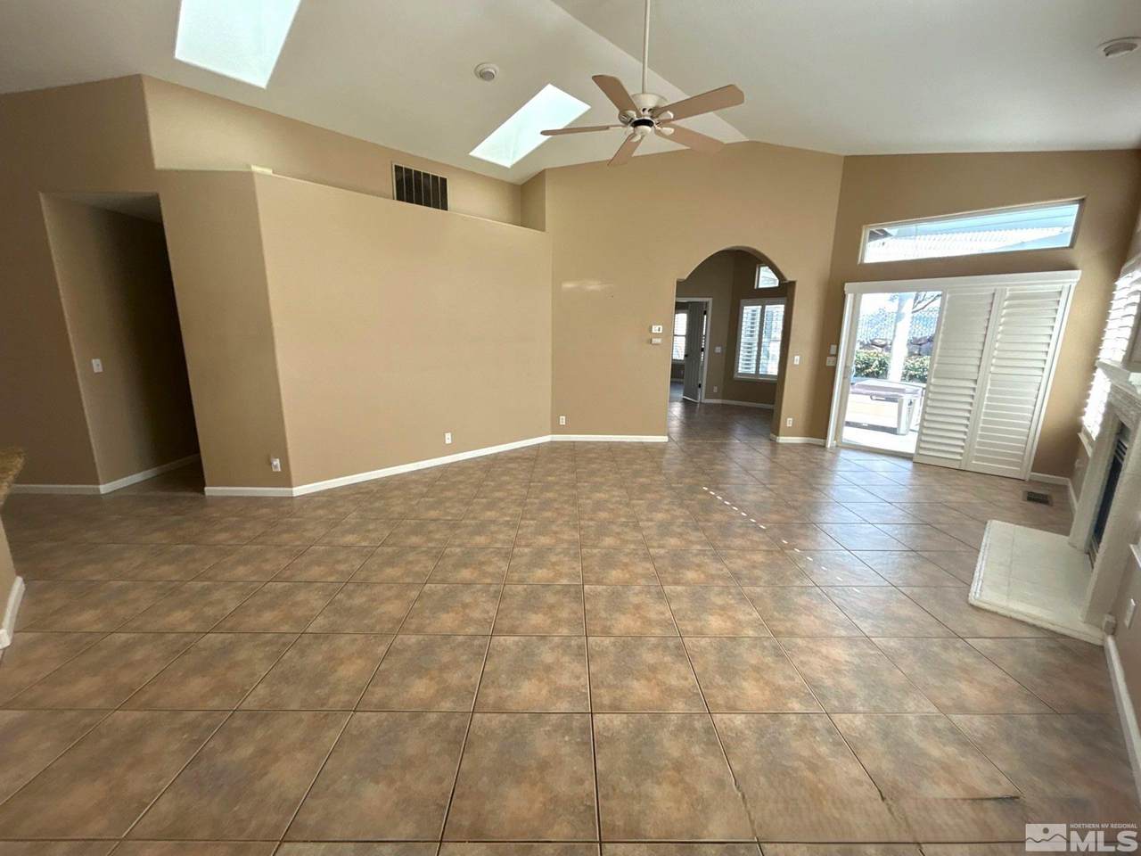 https://bt-photos.global.ssl.fastly.net/reno/1280_boomver_1_250003020-2.jpg