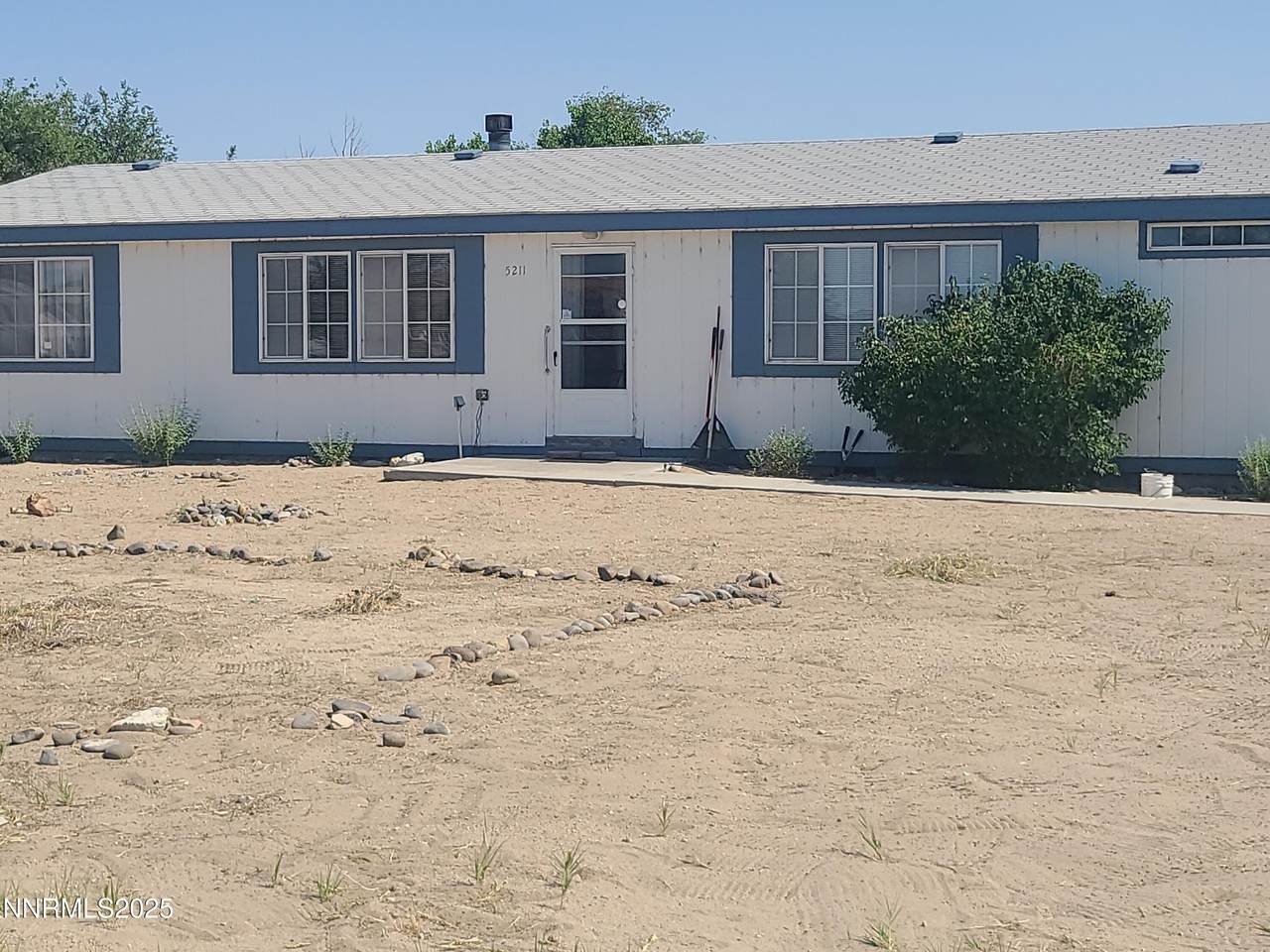 5211 Vanessa Drive - Photo 1