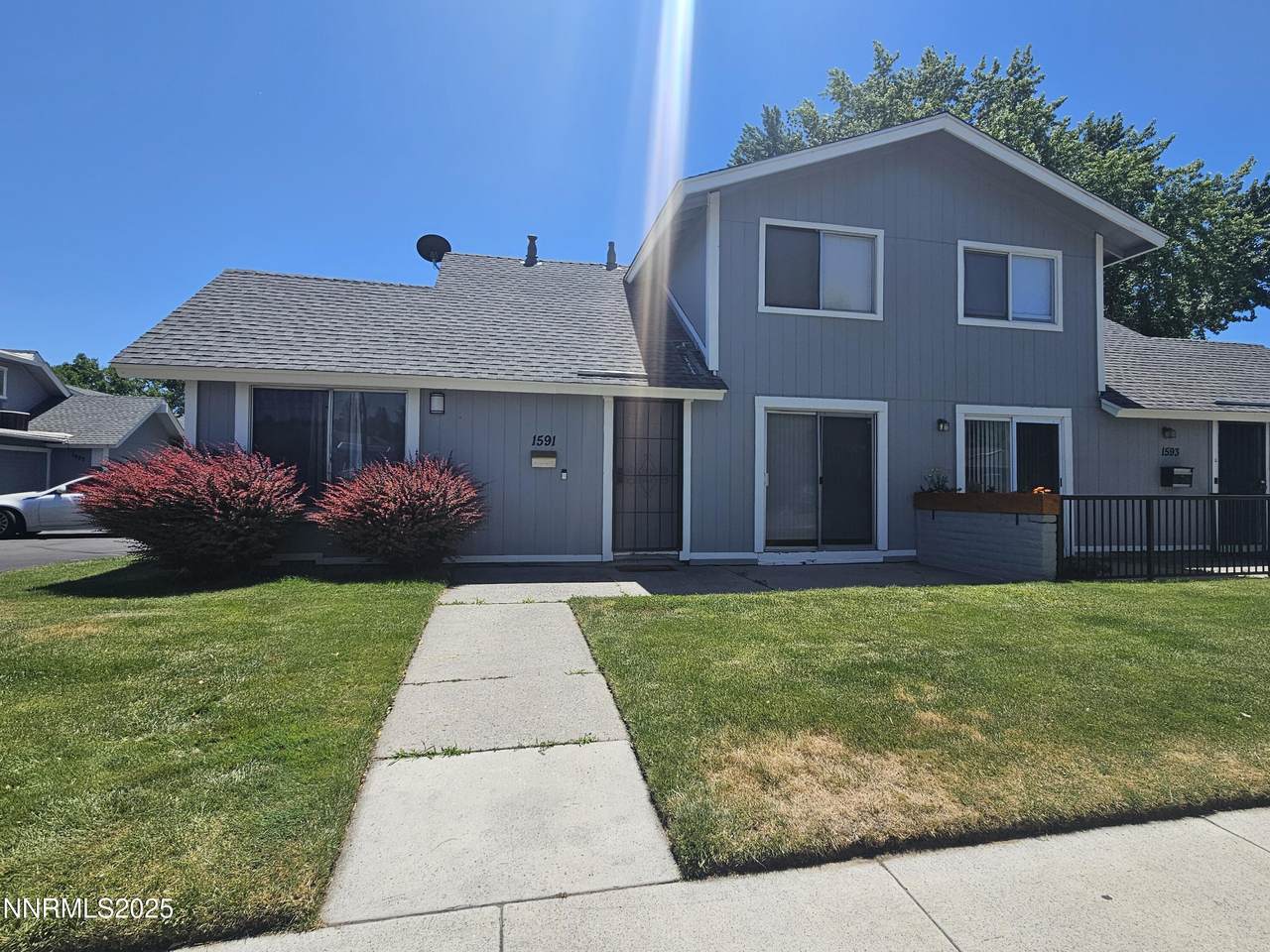 1591 York Way - Photo 1