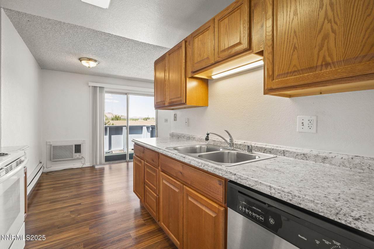 3948 Clear Acre Ln - Photo 1