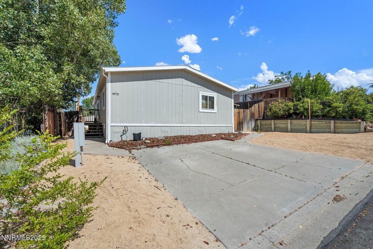 4970 Newport Court - Photo 1