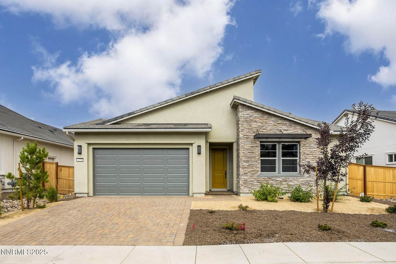 171 Commodore Drive - Photo 1