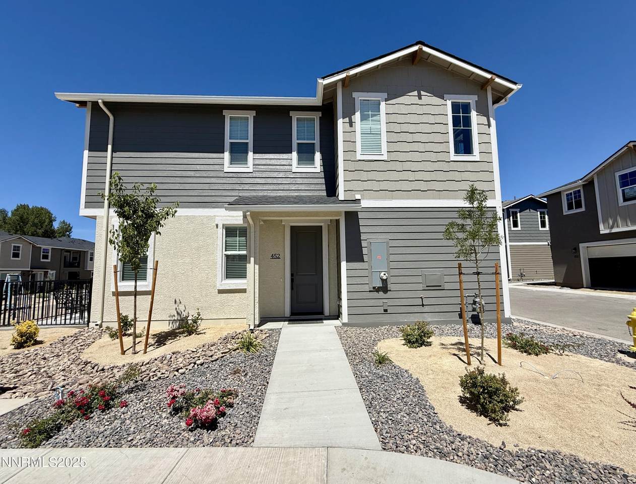452 Blackbird Lane - Photo 1