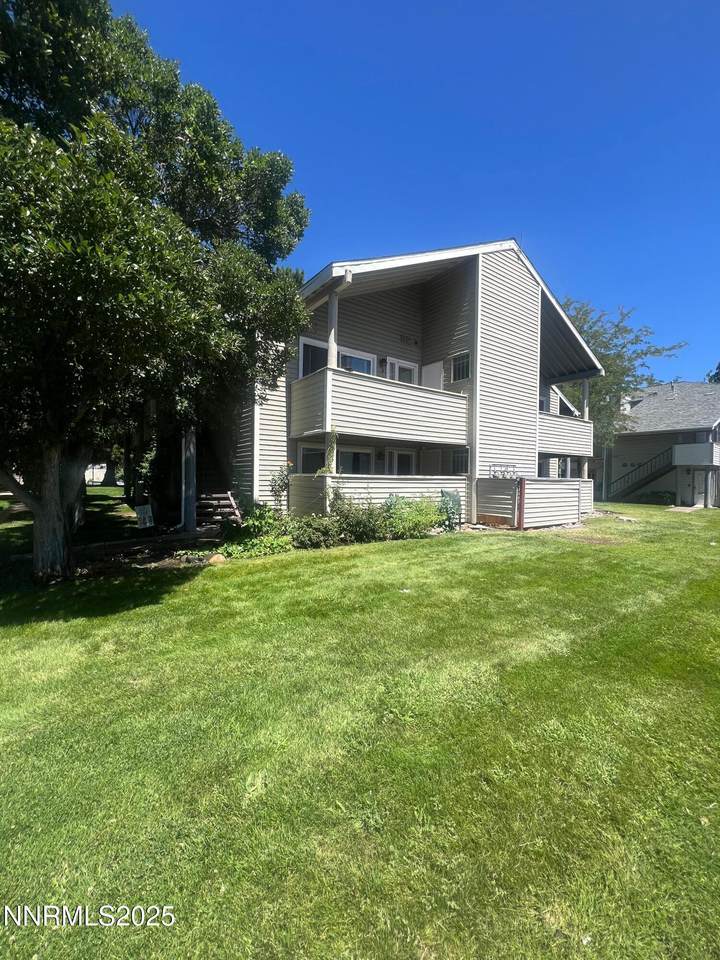 2147 Roundhouse Road - Photo 1