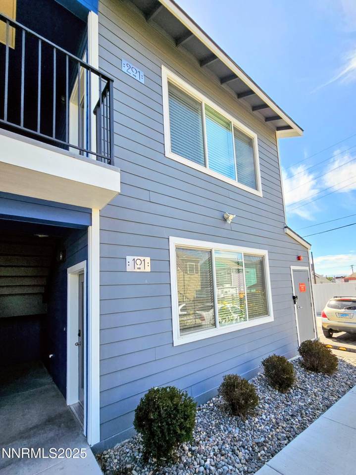 260 Vassar Street - Photo 1