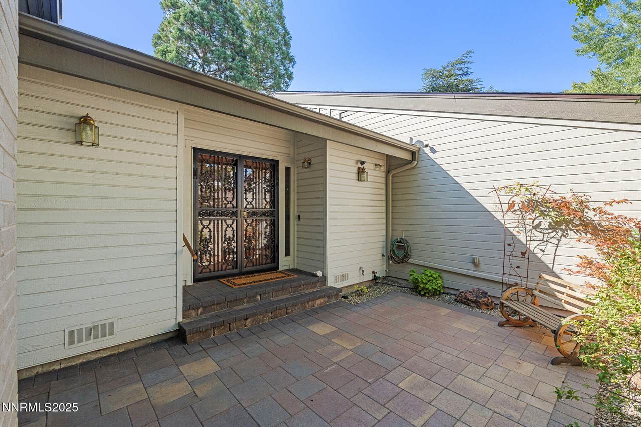 3901 Greenbriar Court - Photo 1