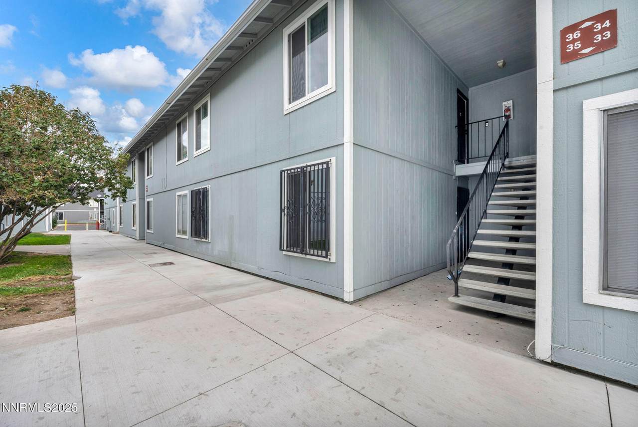 4600 Neil Road - Photo 1