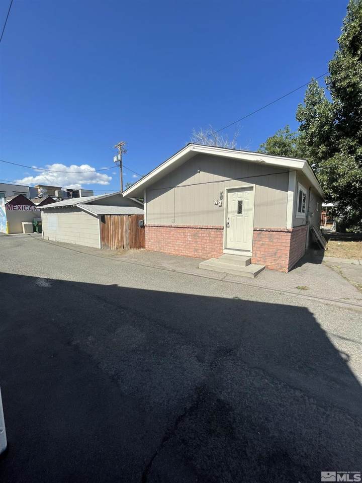 42 Caliente Street - Photo 1