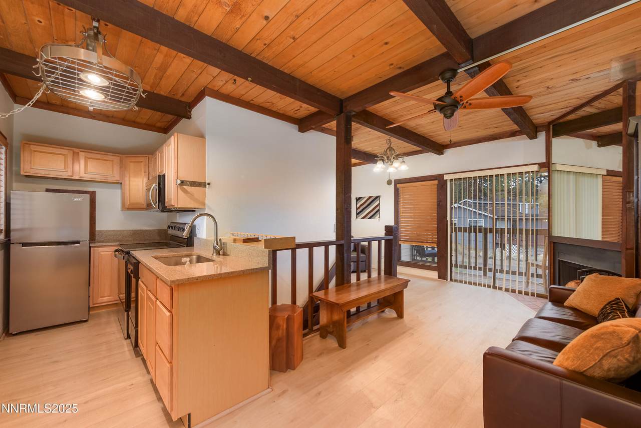 111 Tramway #5 Drive - Photo 1