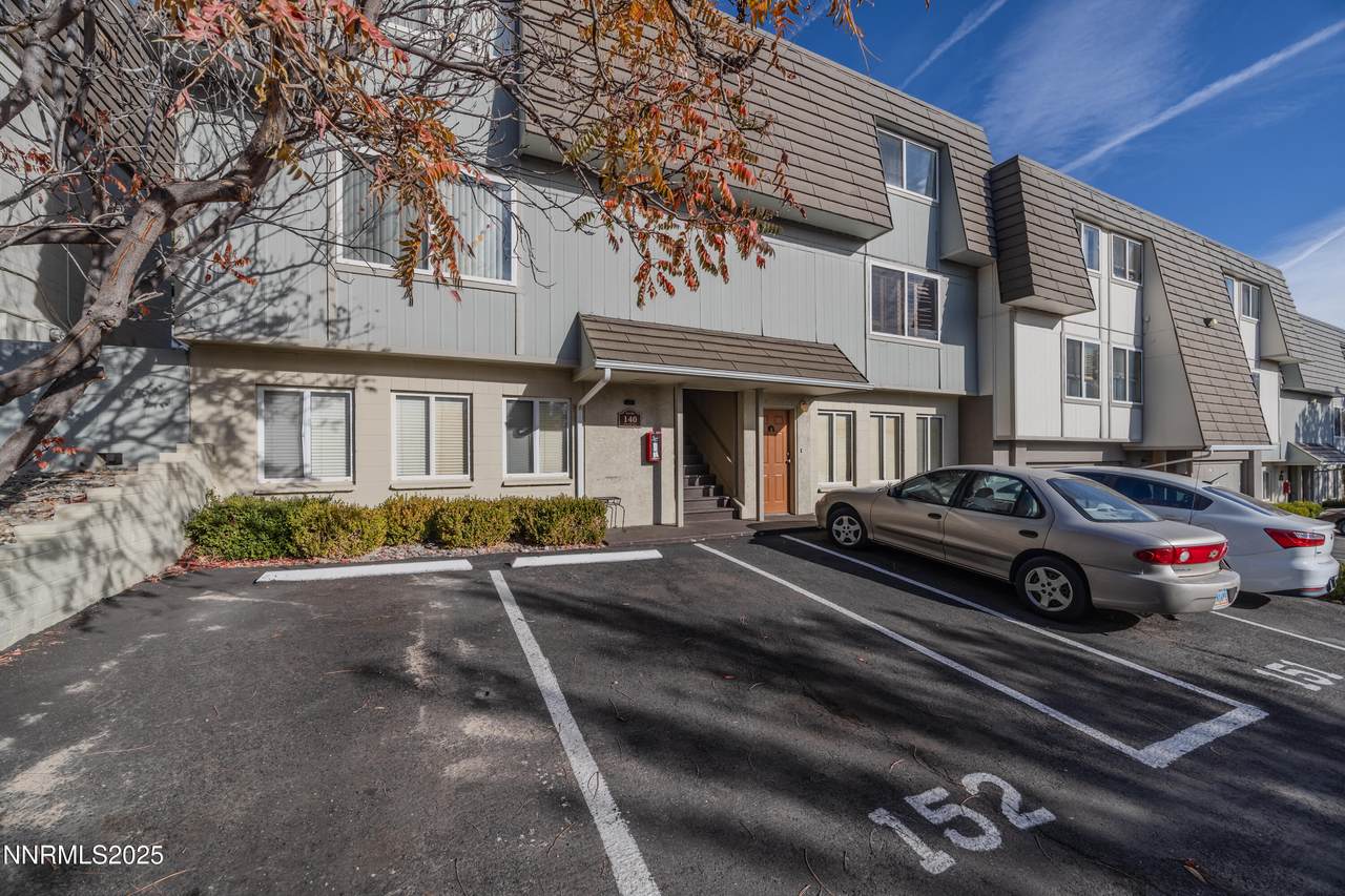 140 Griswold Court - Photo 1