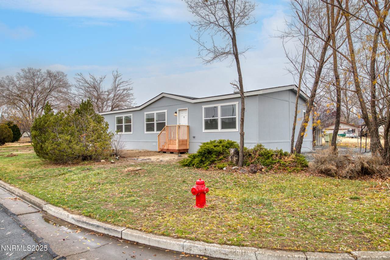 483 Niles Court - Photo 1