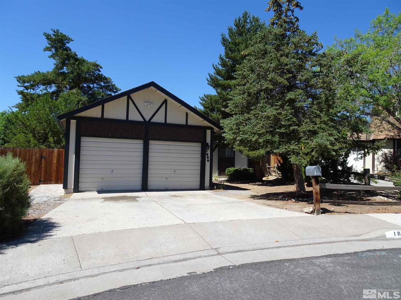 1880 Becky Court - Photo 1