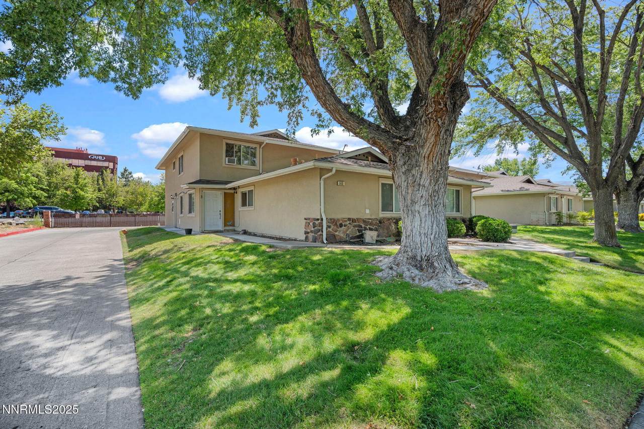 940 Jamaica Avenue - Photo 1