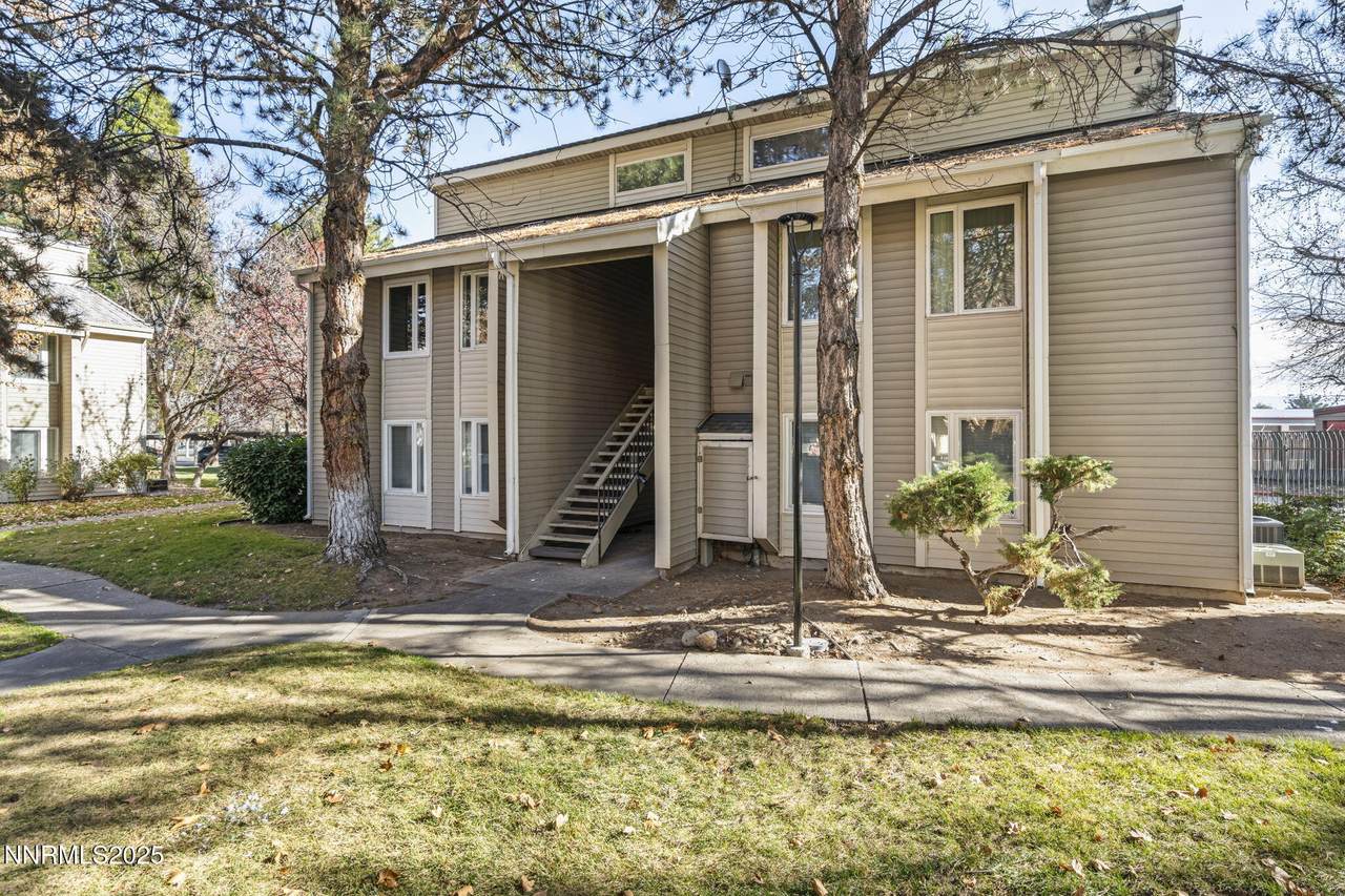 2371 Roundhouse Road - Photo 1