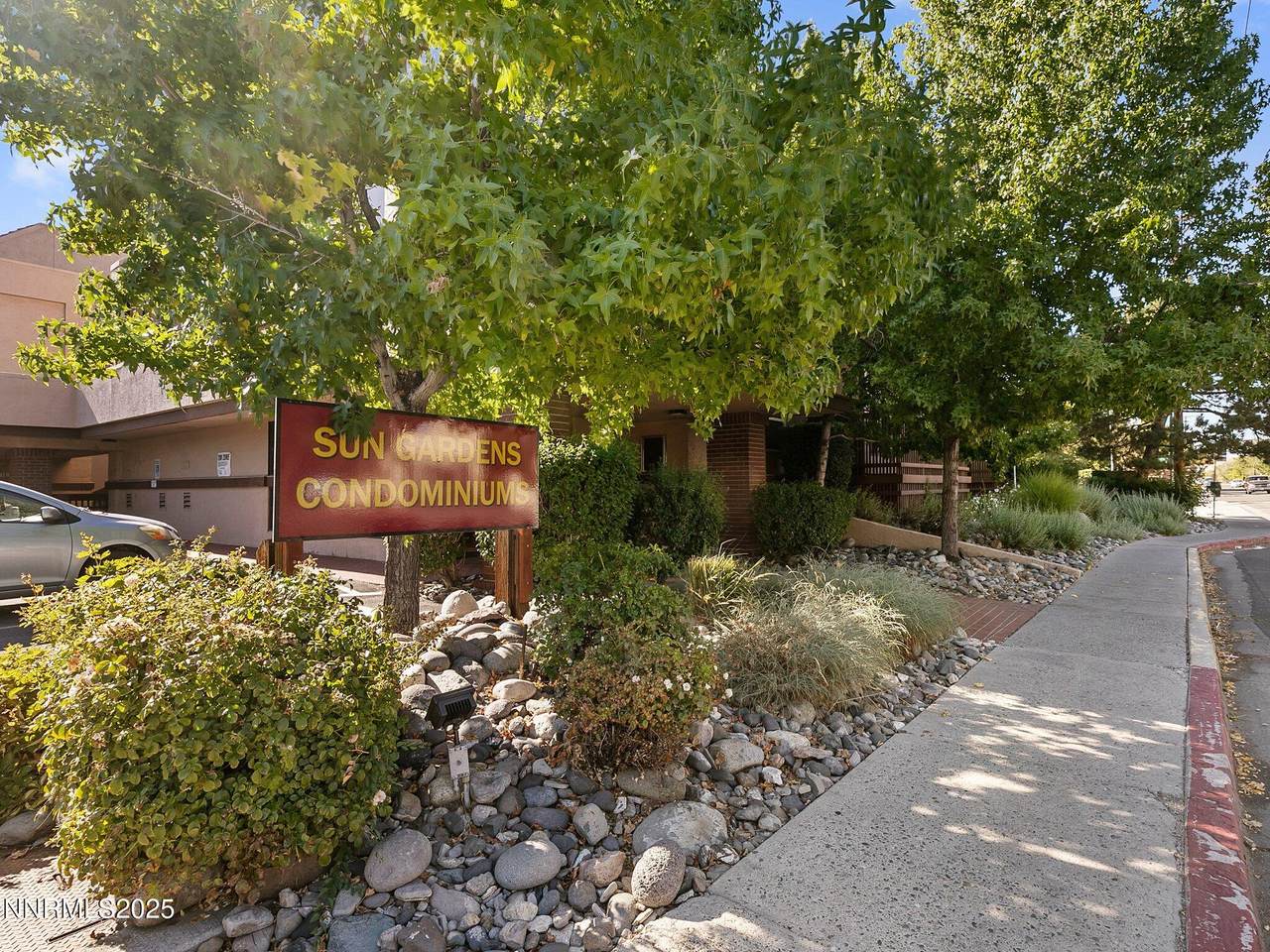 3095 Lakeside Drive - Photo 1