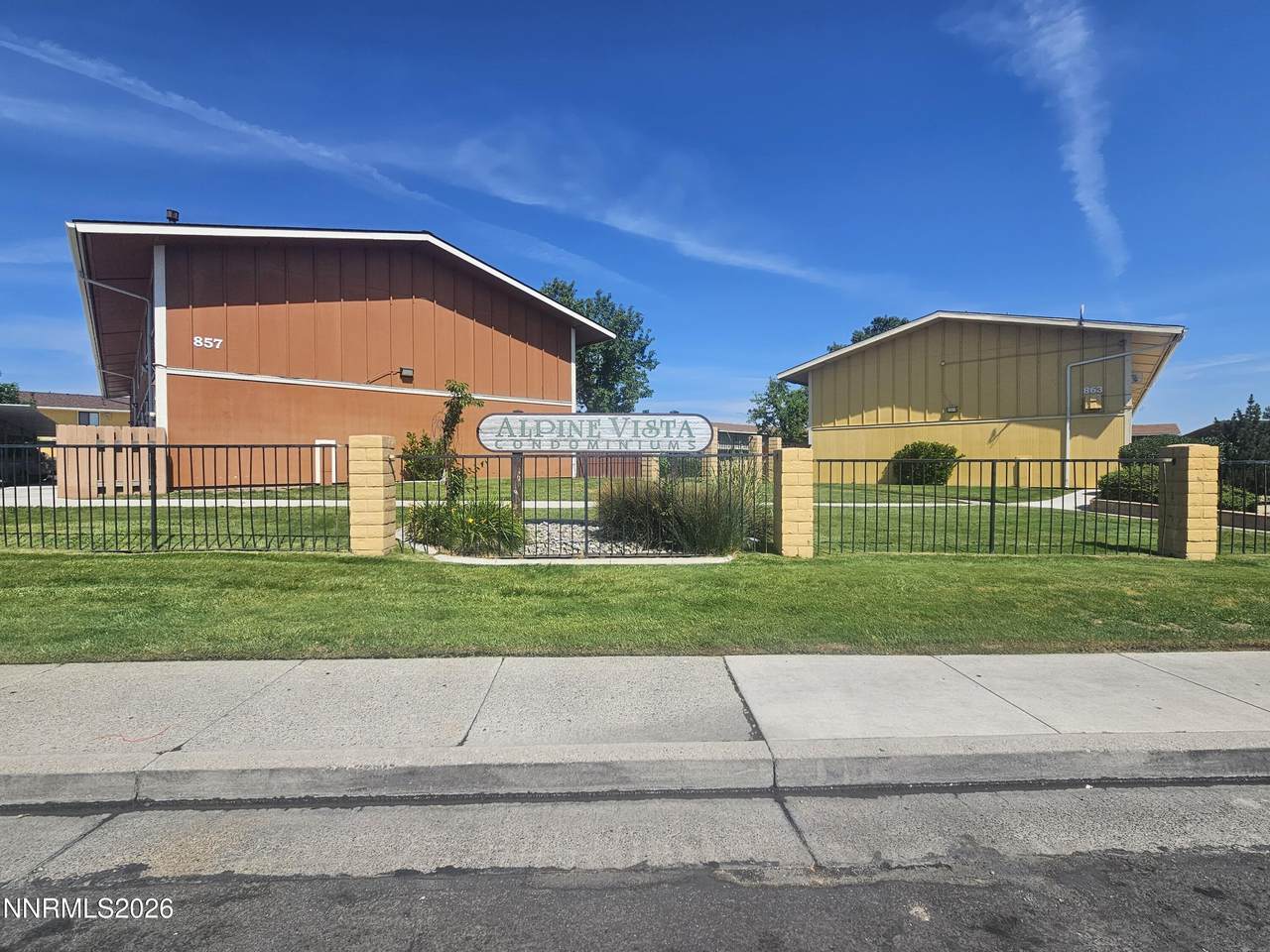 863 Nutmeg Place - Photo 1
