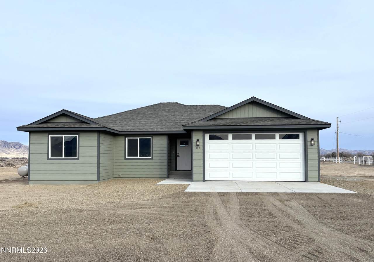 660 Emerald Lane - Photo 1