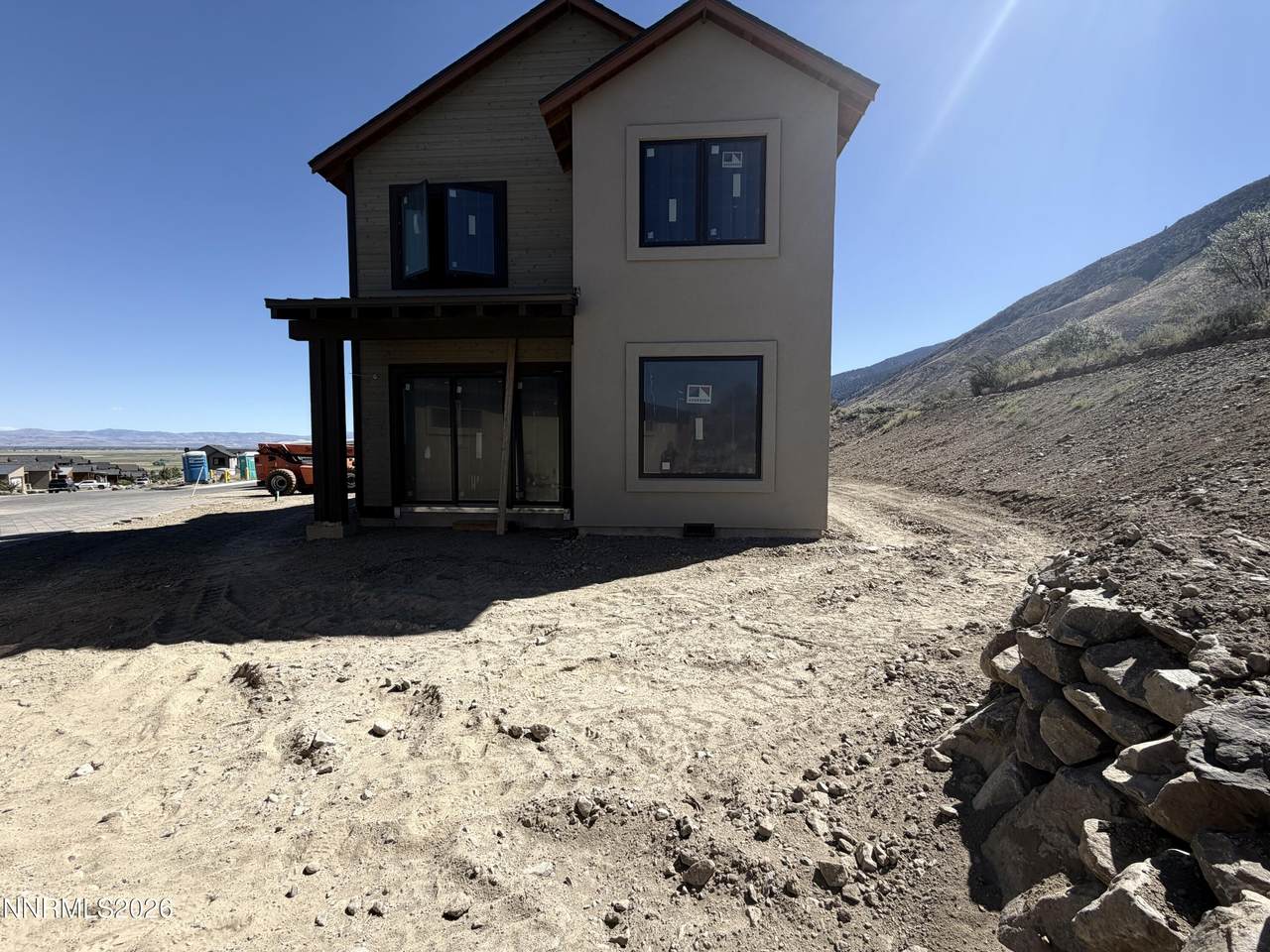 https://bt-photos.global.ssl.fastly.net/reno/1280_boomver_2_20251112202741841843000000-2.jpg