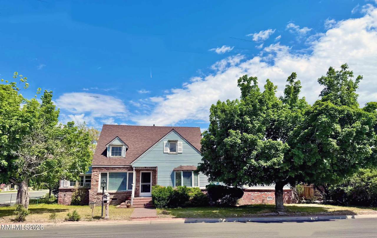 1623 8th Street - Photo 1
