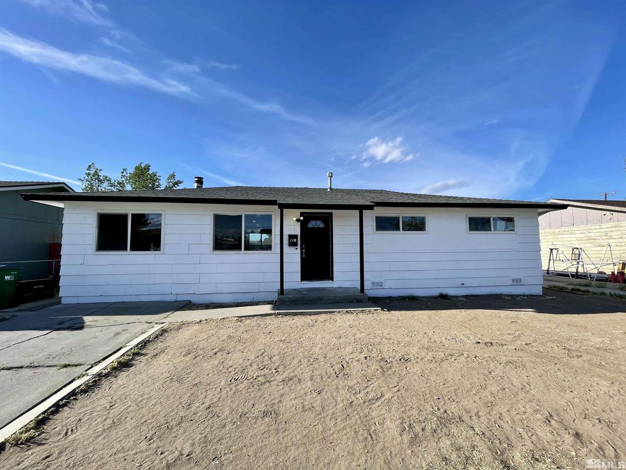 1536 Oxford Ave - Photo 1