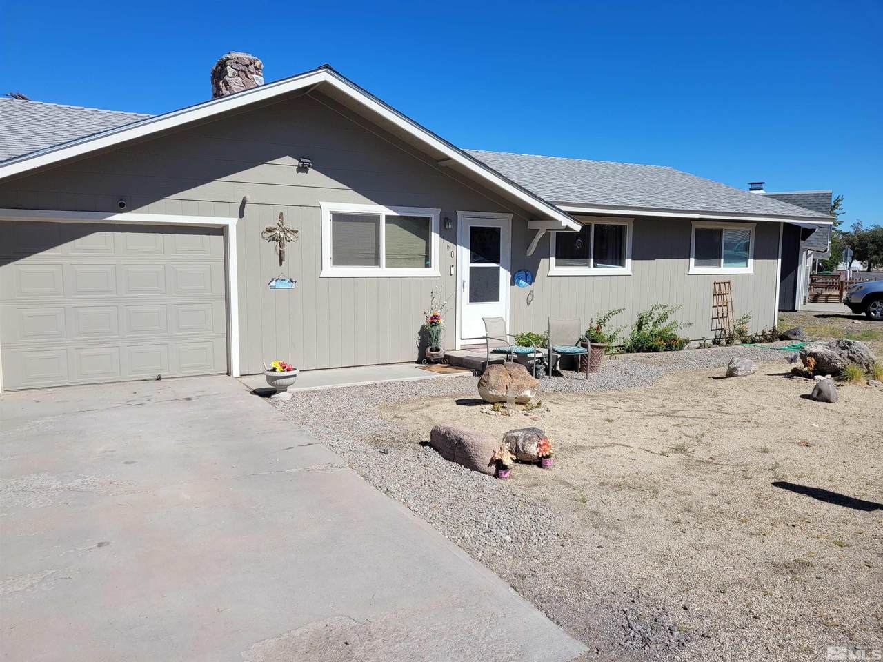 160 Cedar - Photo 1