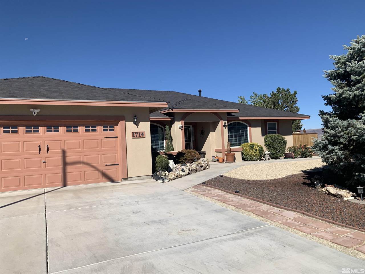 1714 Ralph Ct - Photo 1