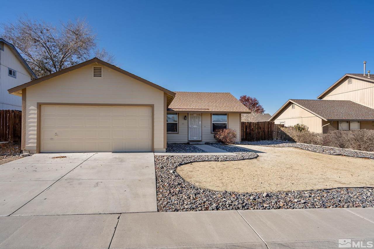 111 Double Eagle Dr - Photo 1