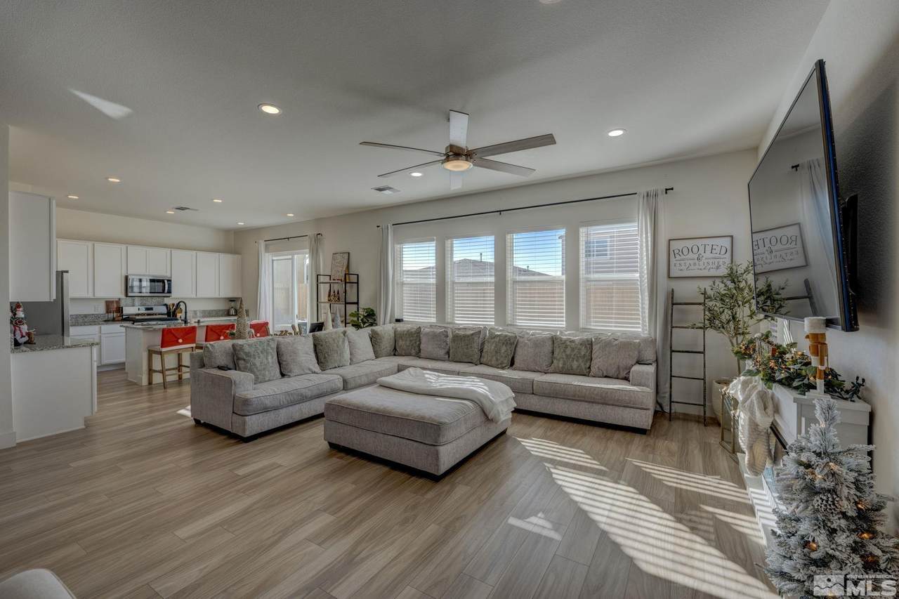 7889 Hoback Dr. - Photo 1