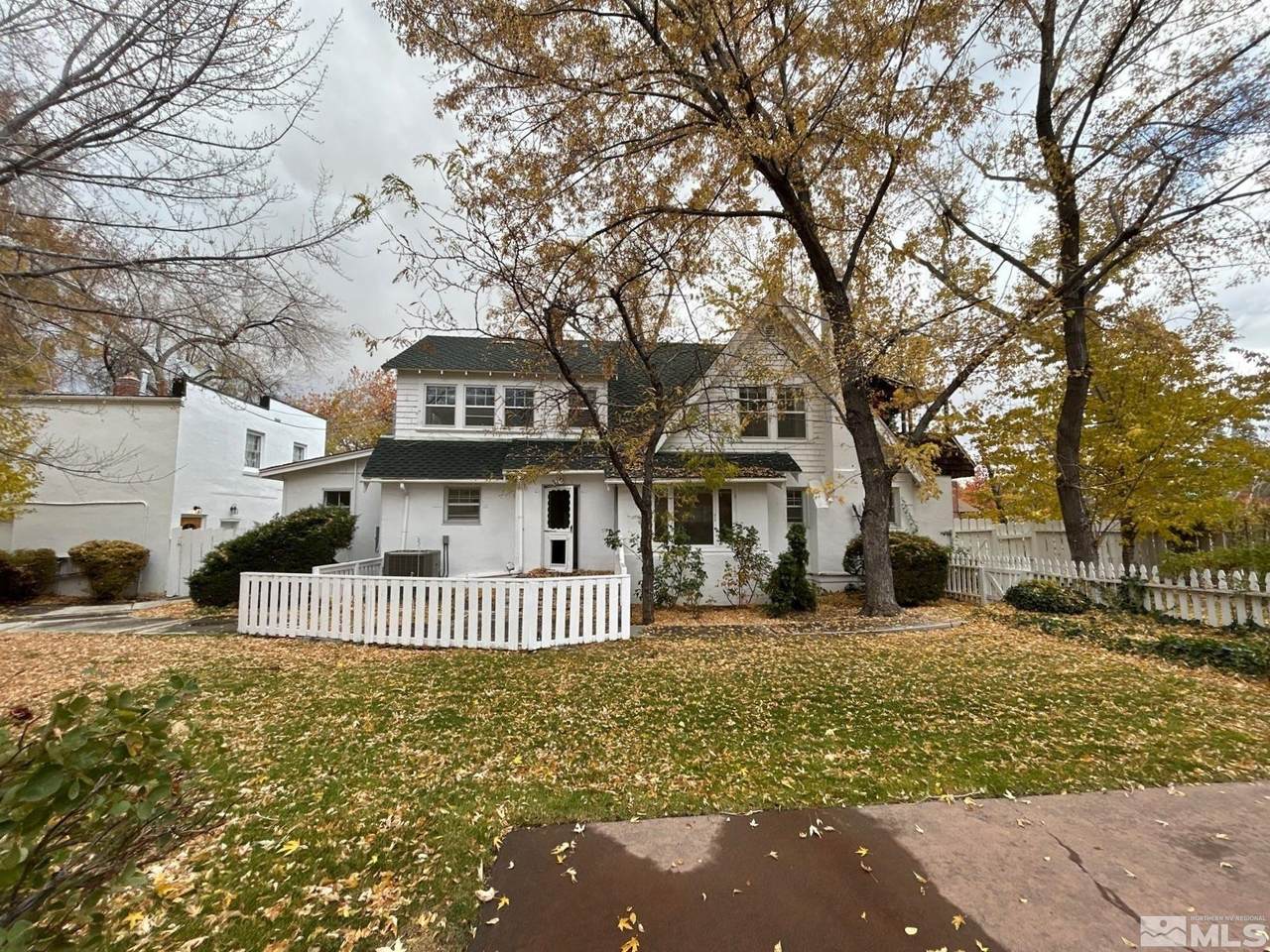 901 Walker Avenue - Photo 1