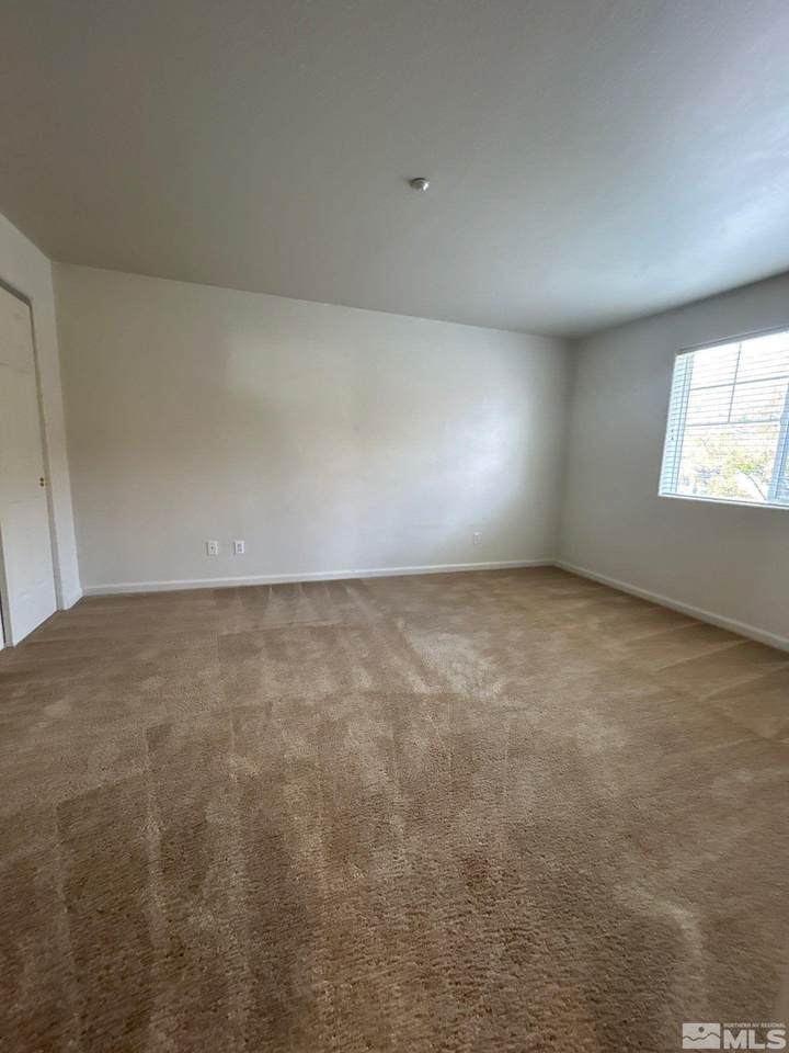 405 Holcomb Avenue - Photo 1