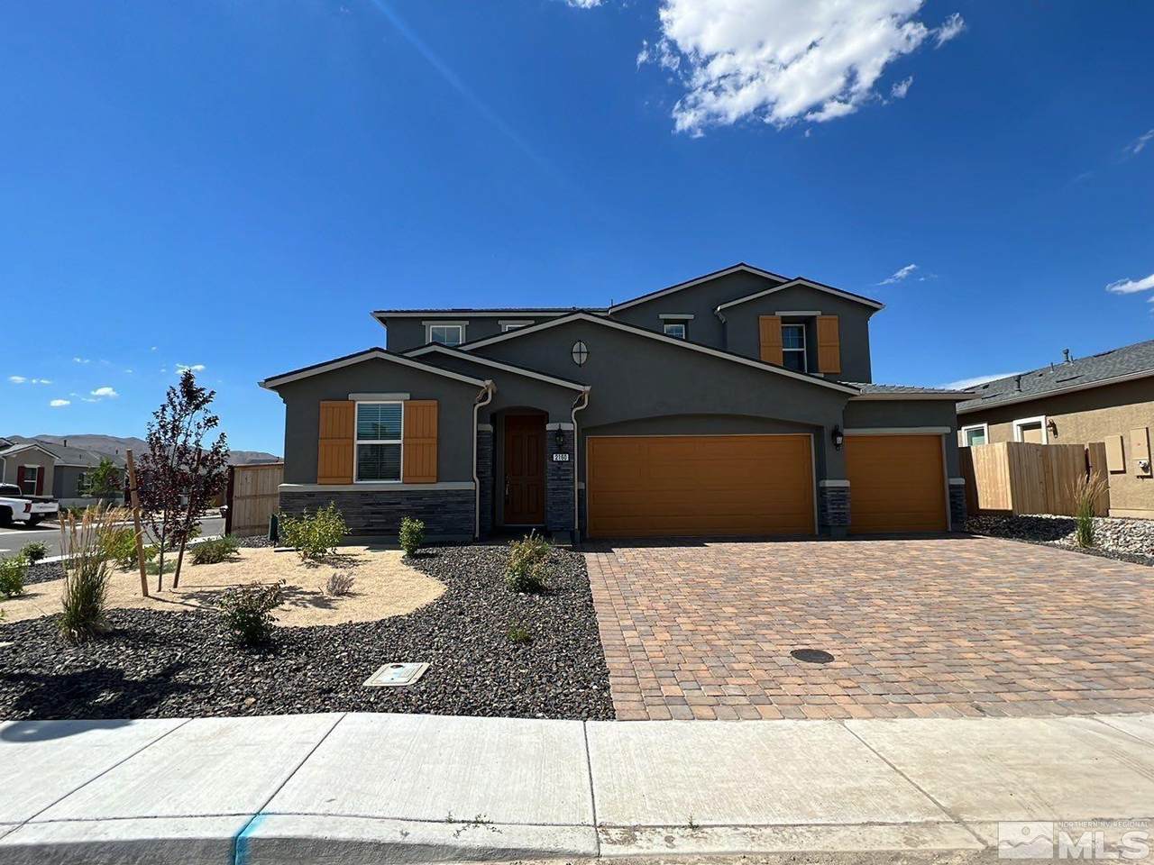 2160 Snoqualmie Drive - Photo 1