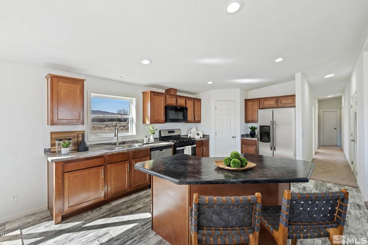 7515 Remington Road - Photo 1