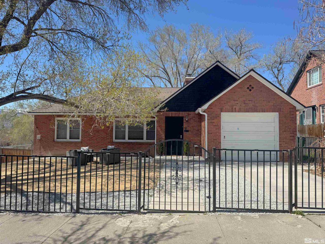 801 Washington Street - Photo 1