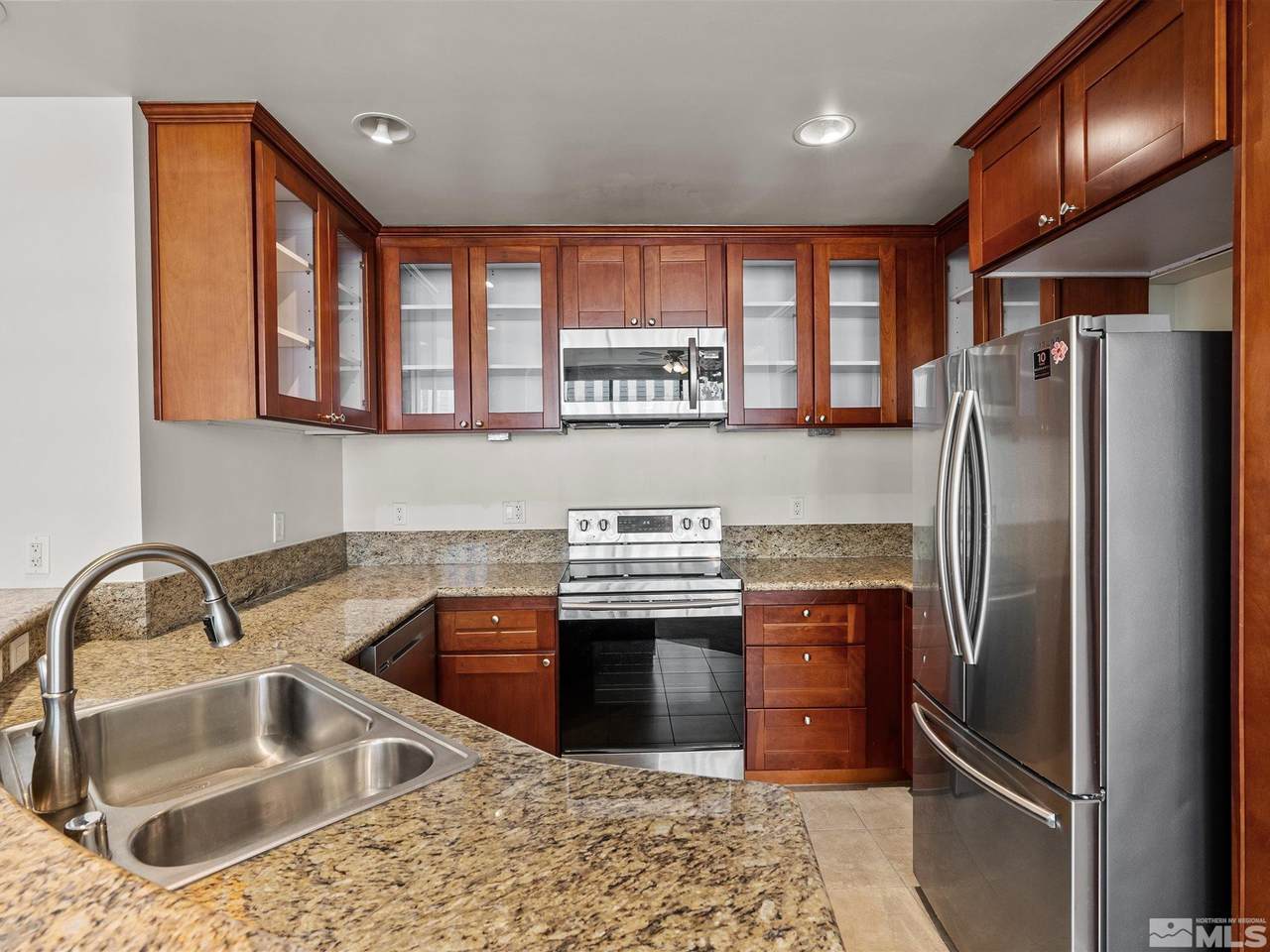 450 Arlington 1404 - Photo 1