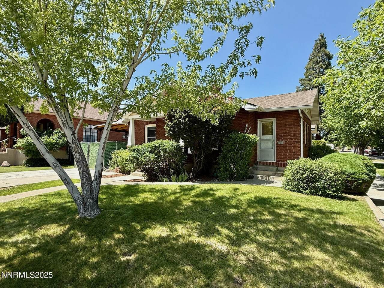 609 10th Street - Photo 1