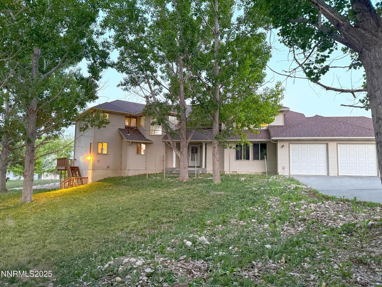 2092 Colonial Drive - Photo 1