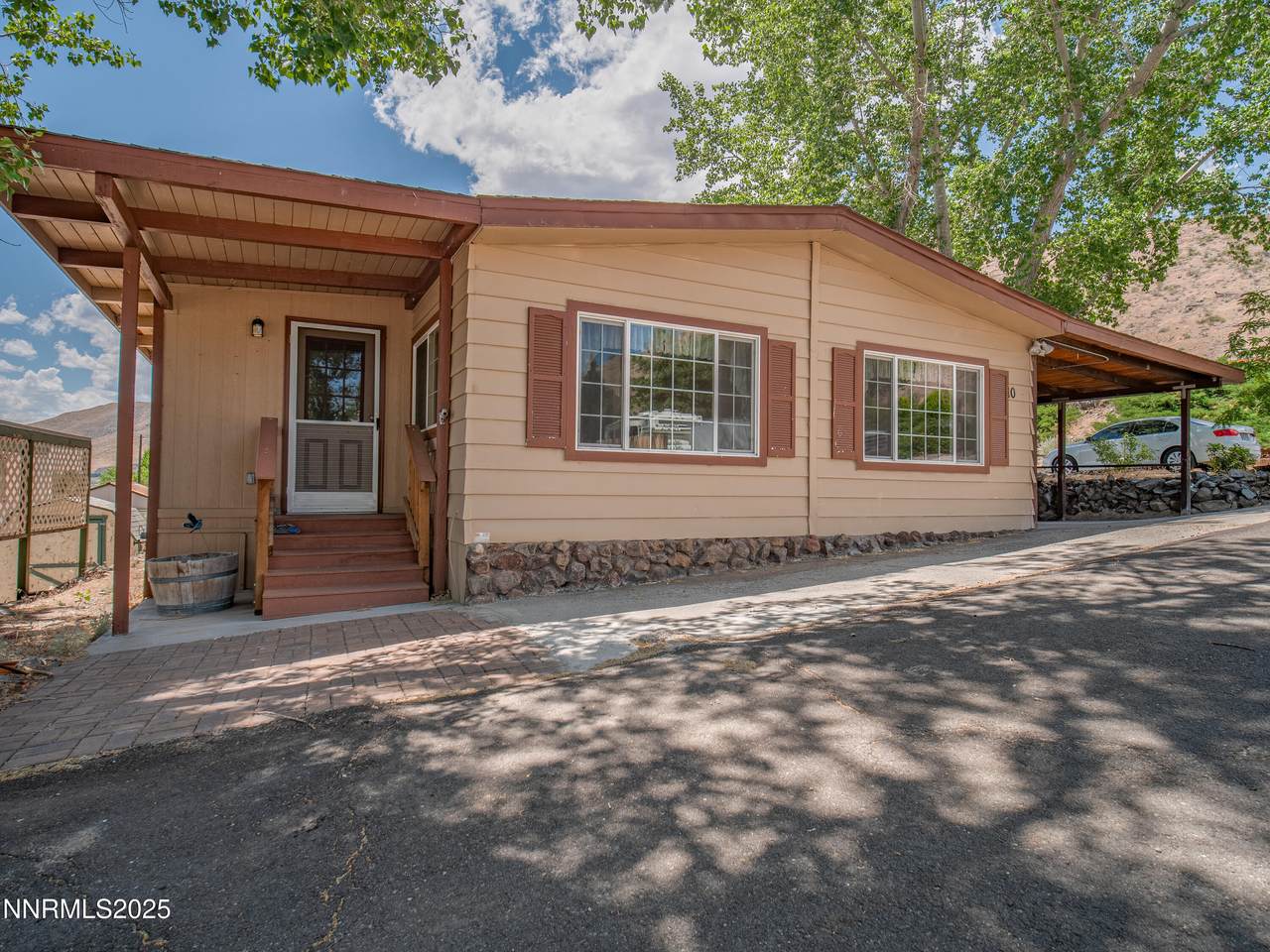 119962 Us Highway 395 - Photo 1