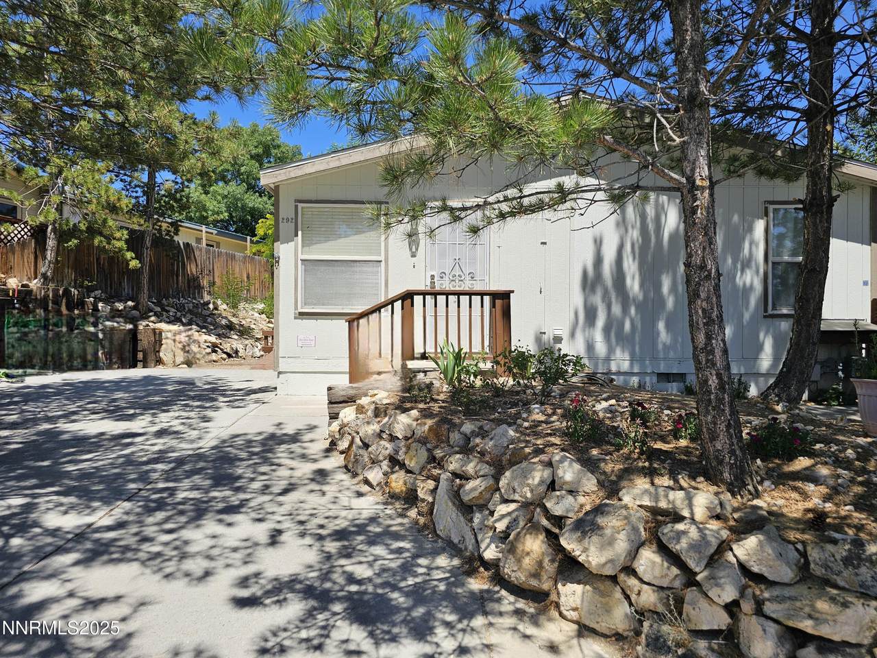 292 Miriam Way - Photo 1