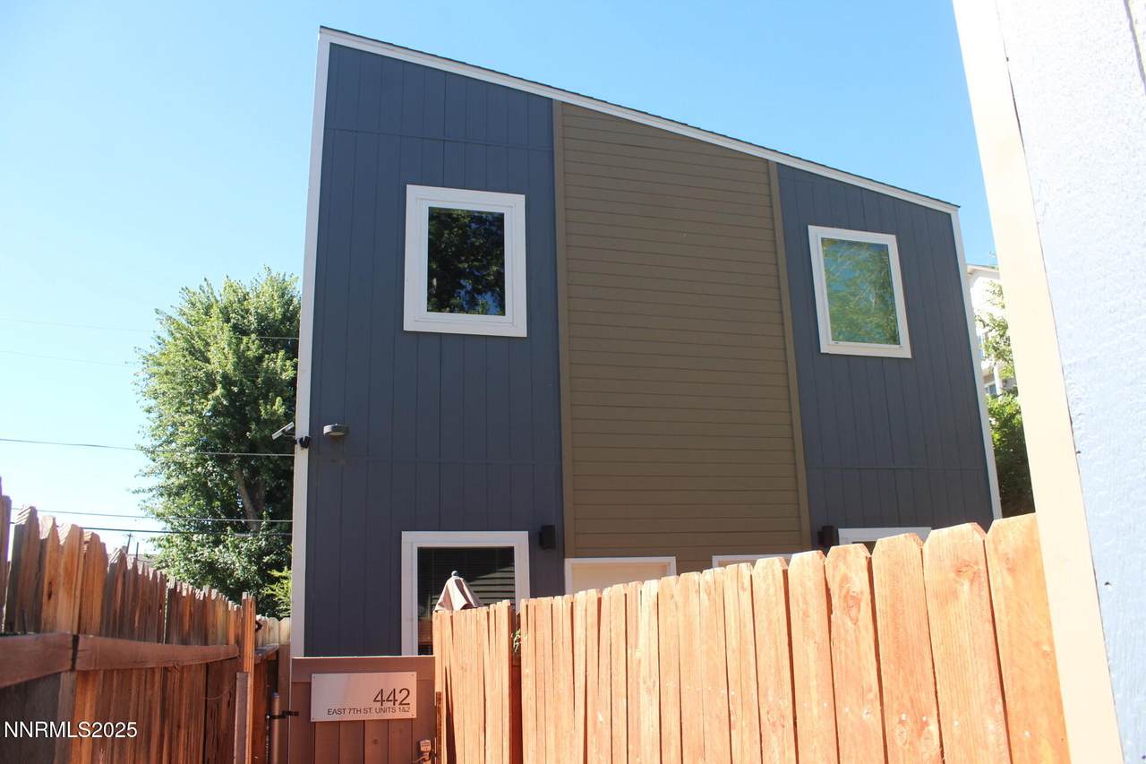 442 7th Street - Photo 1
