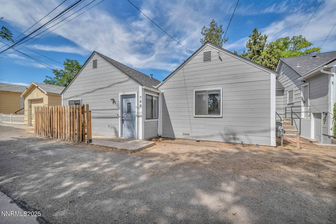 737 16th Street - Photo 1