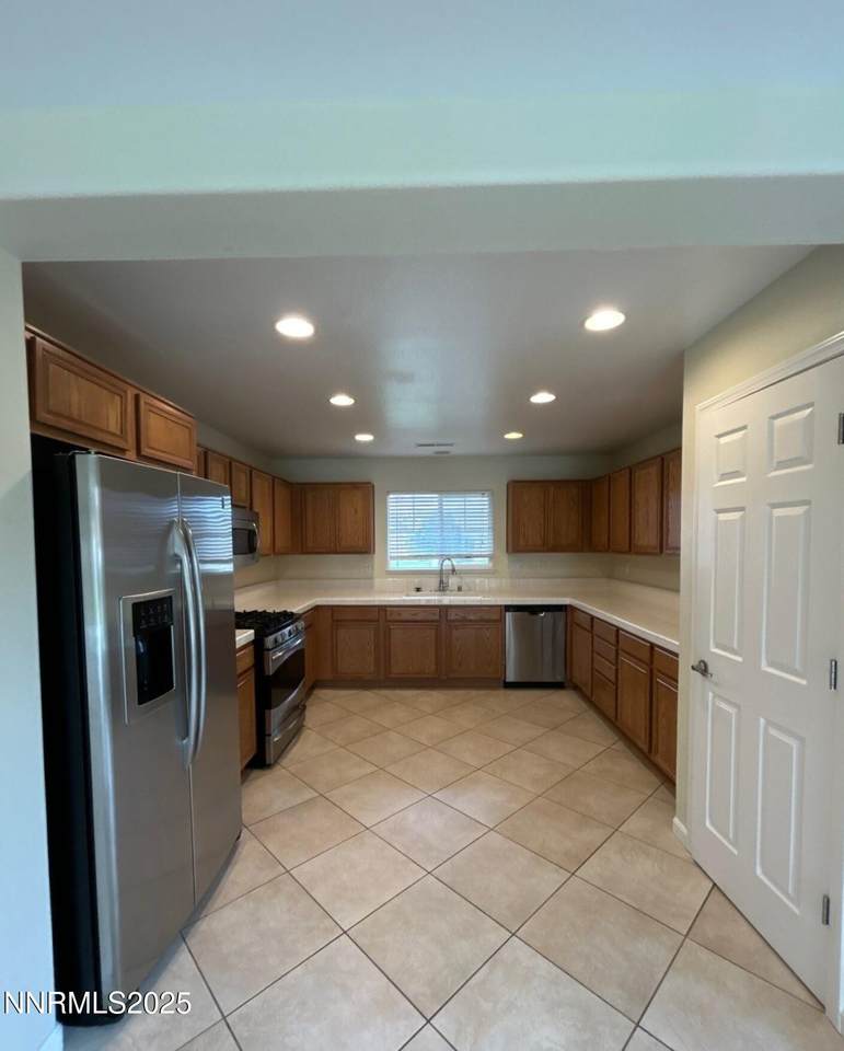 https://bt-photos.global.ssl.fastly.net/reno/1280_boomver_2_250055749-2.jpg