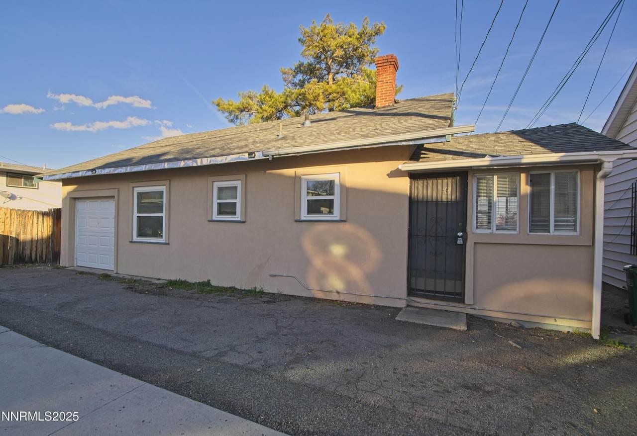 829 Plumas Street - Photo 1