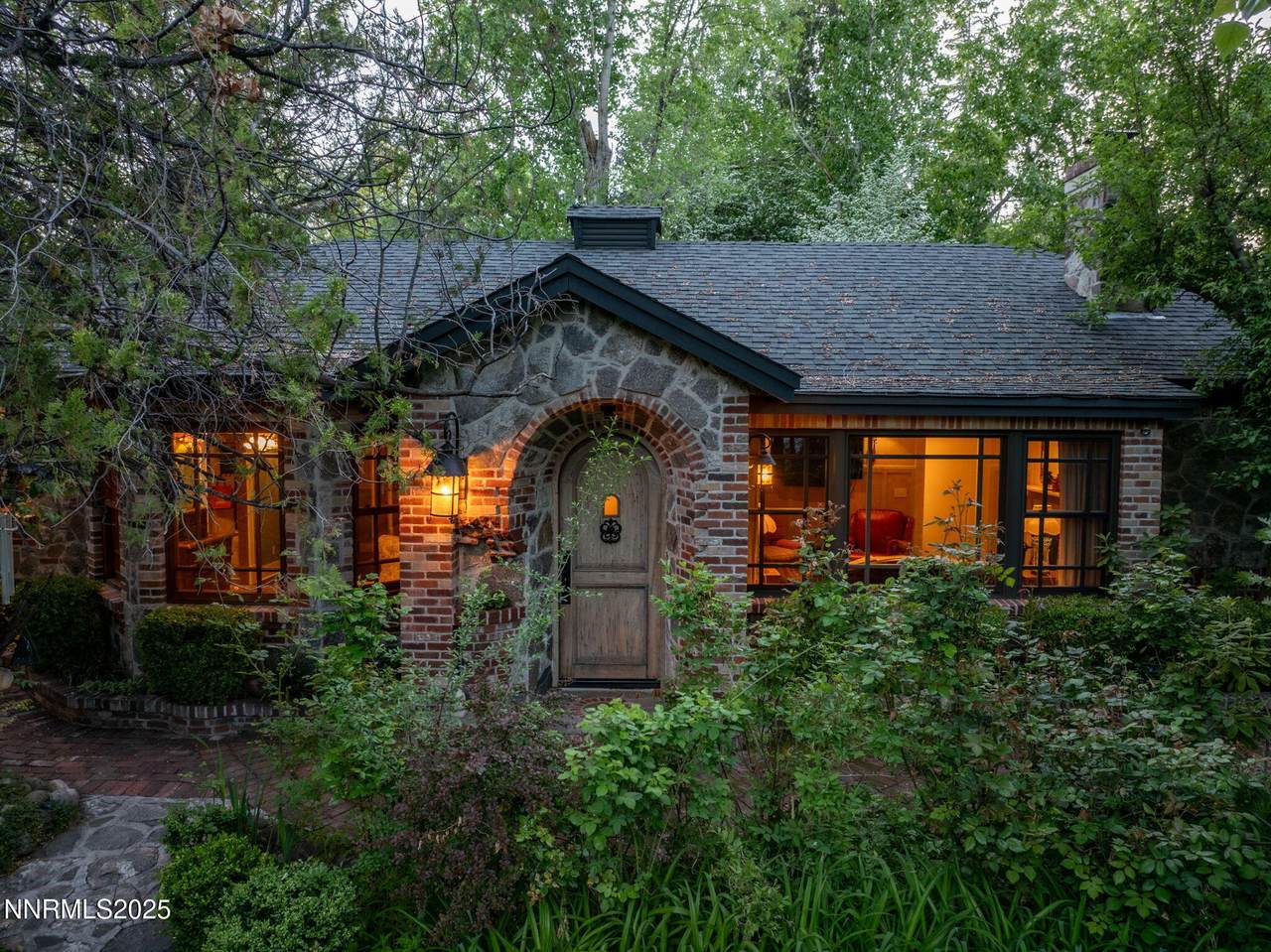 https://bt-photos.global.ssl.fastly.net/reno/1280_boomver_3_20250508002407340845000000-2.jpg