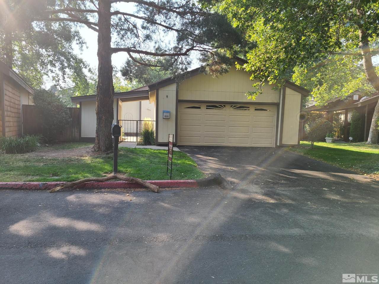 610 Riverview Circle - Photo 1