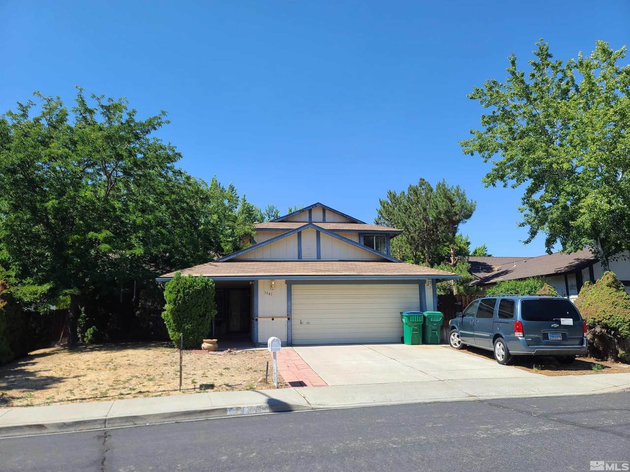 1341 Berkshire Ct - Photo 1