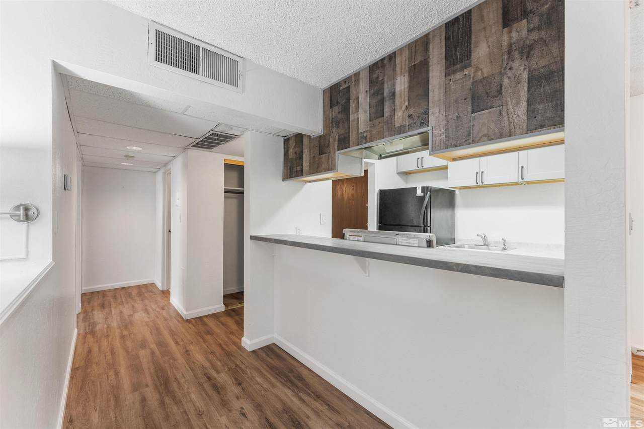 2955 Lakeside Drive - Photo 1