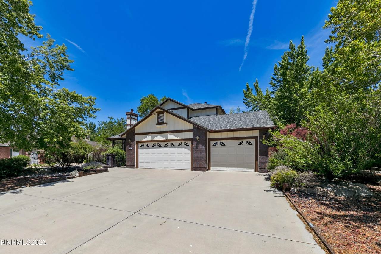 1208 Pleasantview Drive - Photo 1
